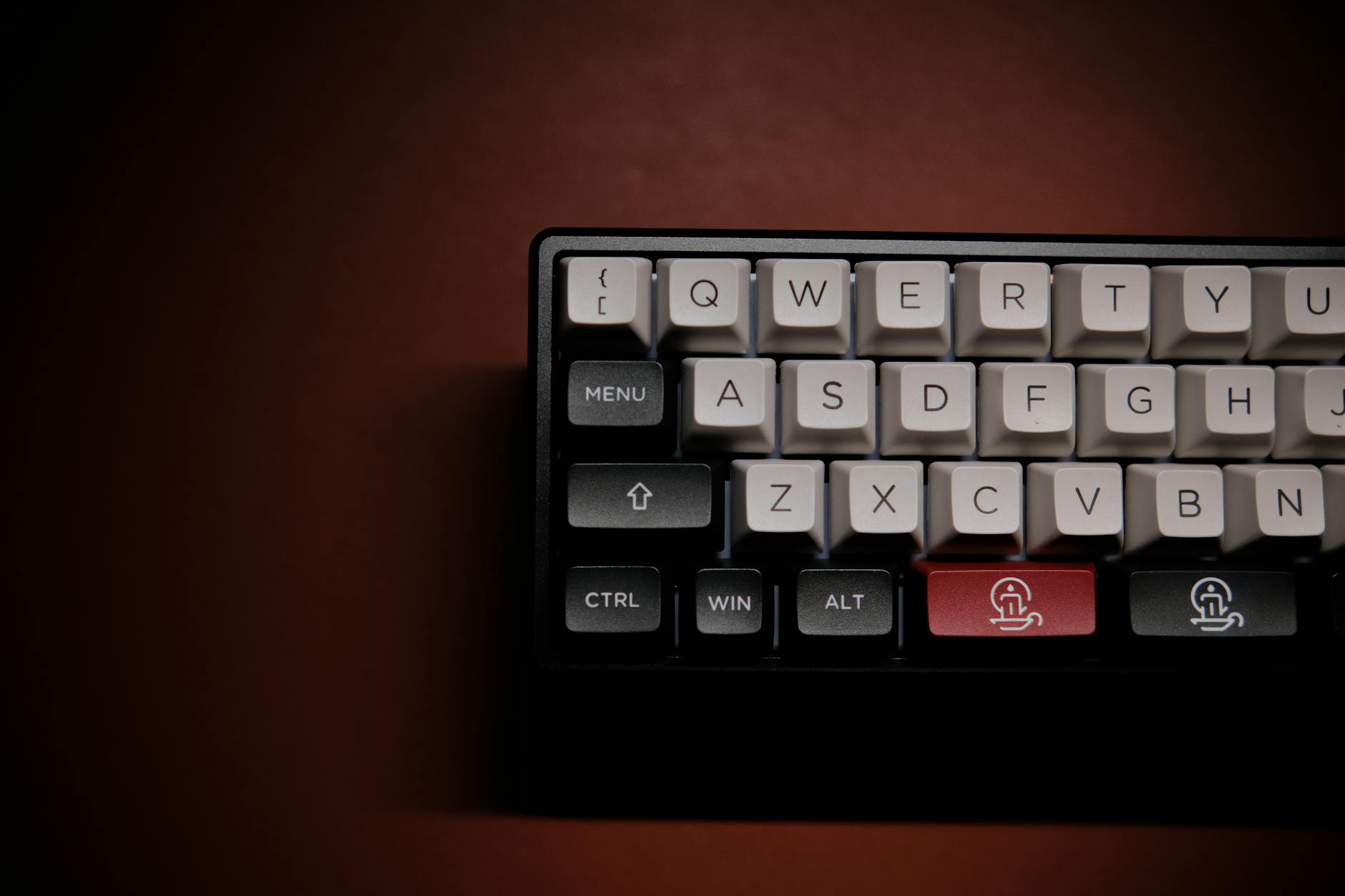 Mechanical Keyboard Red vs Brown Switches: Which Is Better for Your Home Office? - Prime Reviews Pro